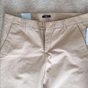 Gap Khaki